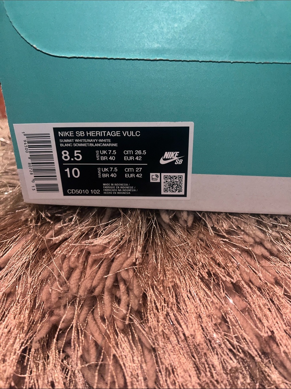 Nike White and Navy SB Heritage Vulc Skate Shoes - Picture 6 of 6